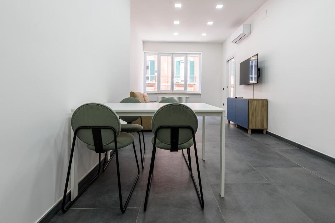 נאפולי Tommaseo Seaside Apartments מראה חיצוני תמונה